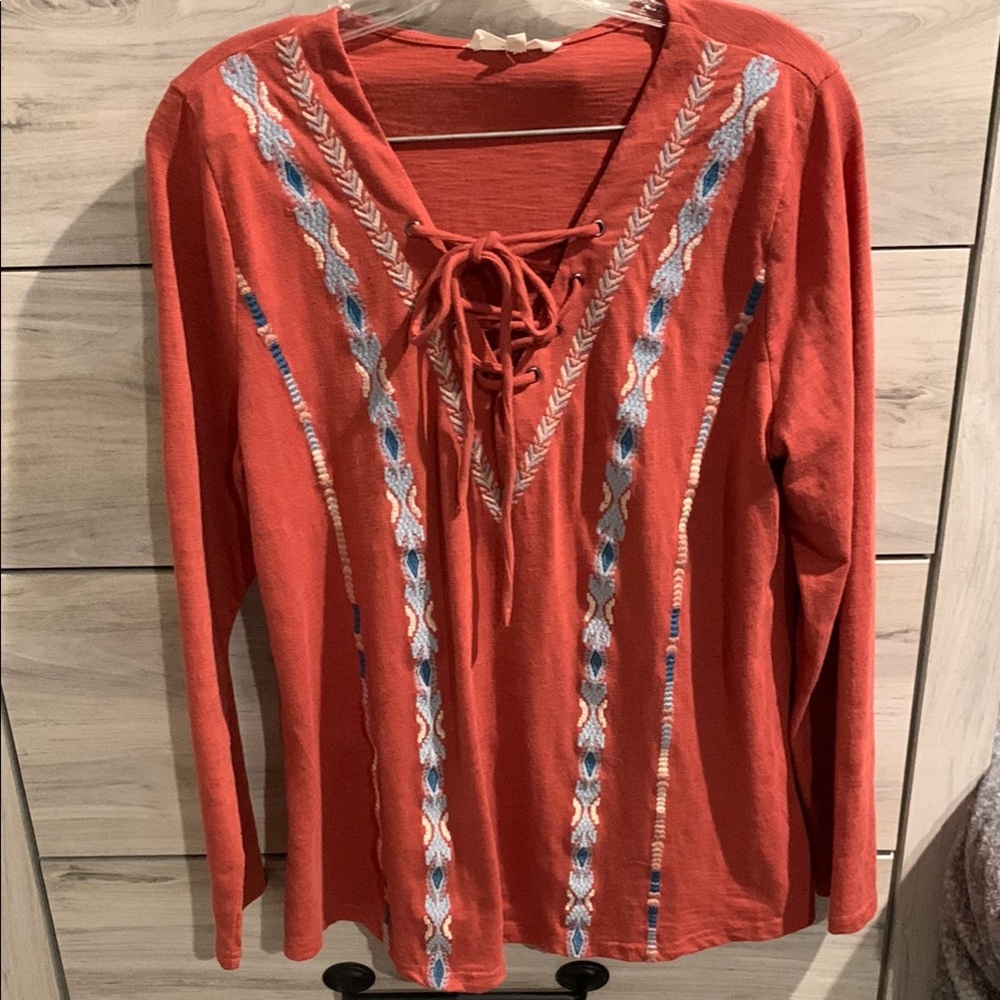 Entro Embroidered‎ Lace-Up Top